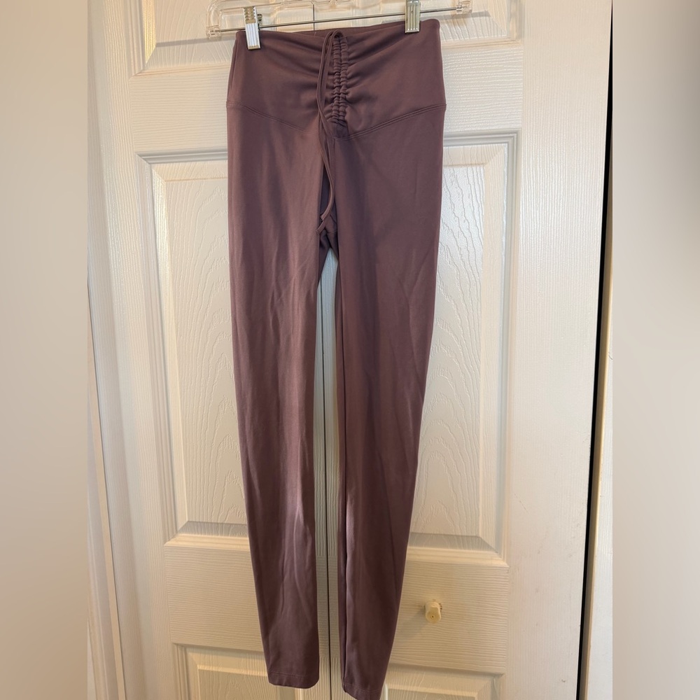 Pink active wear High-Waist Leggings in Dusty Mauve